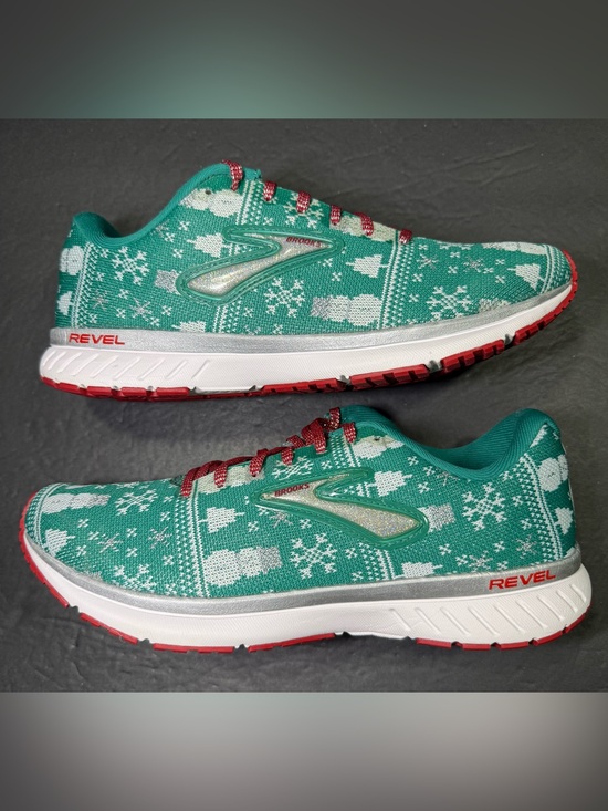 Brooks Shoes - Brooks Revel 3 Women’s “ Limited Christmas Edition “ Running Sneakers Size-10